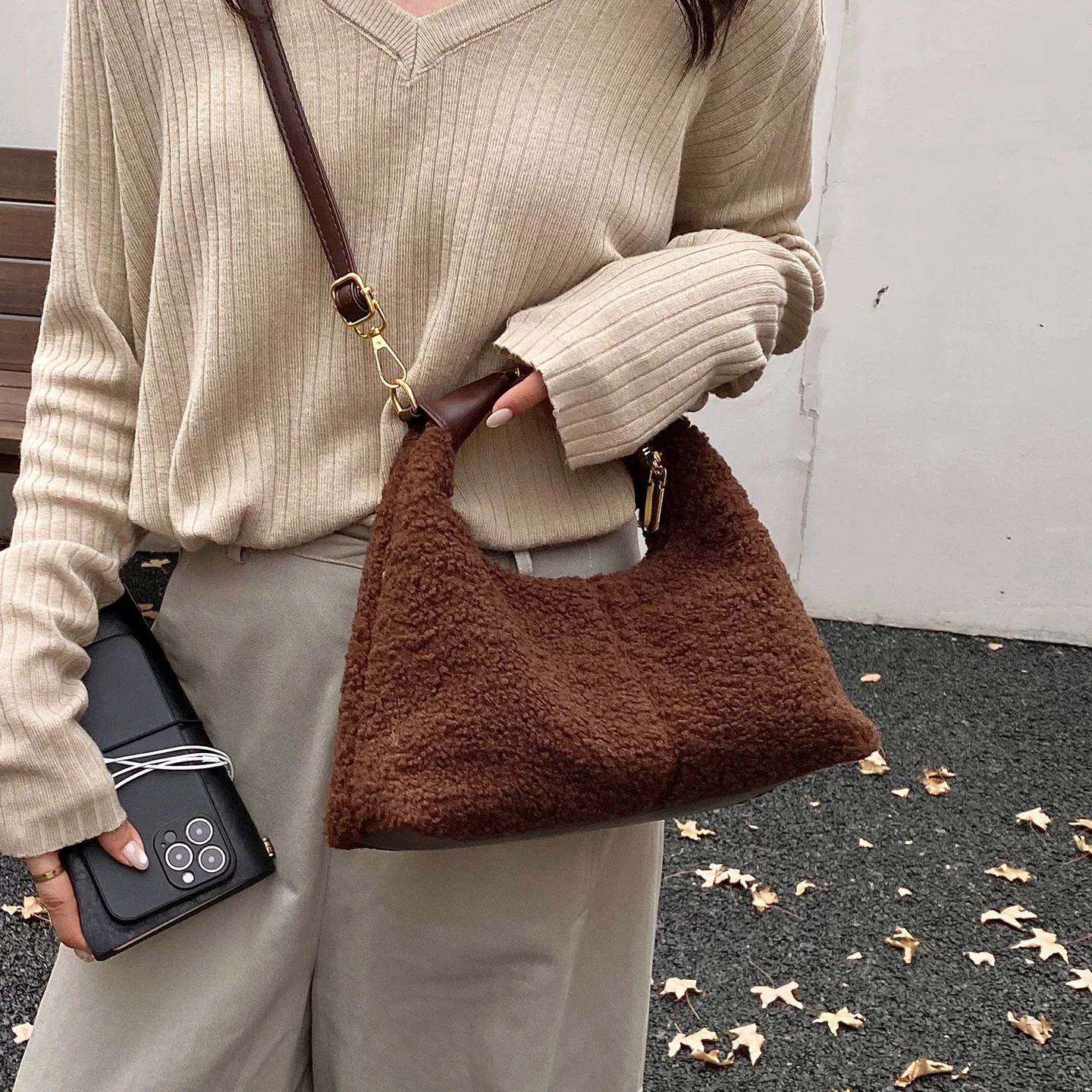 Lamb Fleece Underarm Bag for Women Faux Leather Splicing Single Shoulder Crossbody Bags Solid Color Casual Zipper Handbags