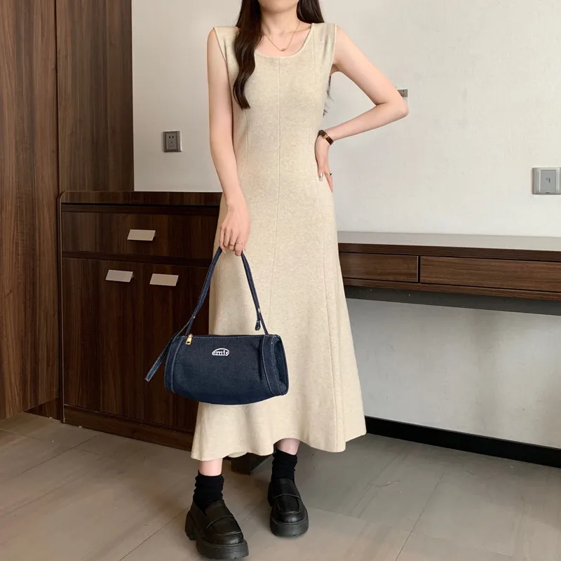 ชุดเดรสไหมพรมแขนกุดทรงเข้ารูป คอทรงโอ สไตล์วินเทจ สวยหรู ทันสมัย เหมาะสำหรับฤดูใบไม้ร่วง  ชุดราตรี  แฟชั่นไฮสตรีท  มีไซส์พลัส