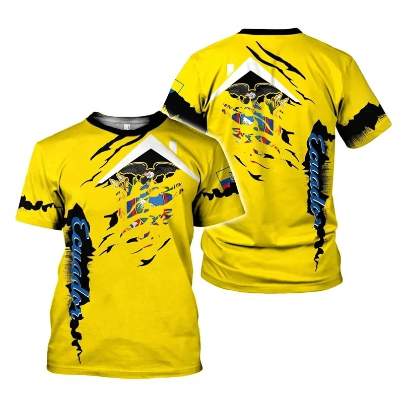 Camiseta de manga corta con estampado temático de Ecuador, diseño moderno con agujeros, top informal con cuello redondo para entusiastas de la moda