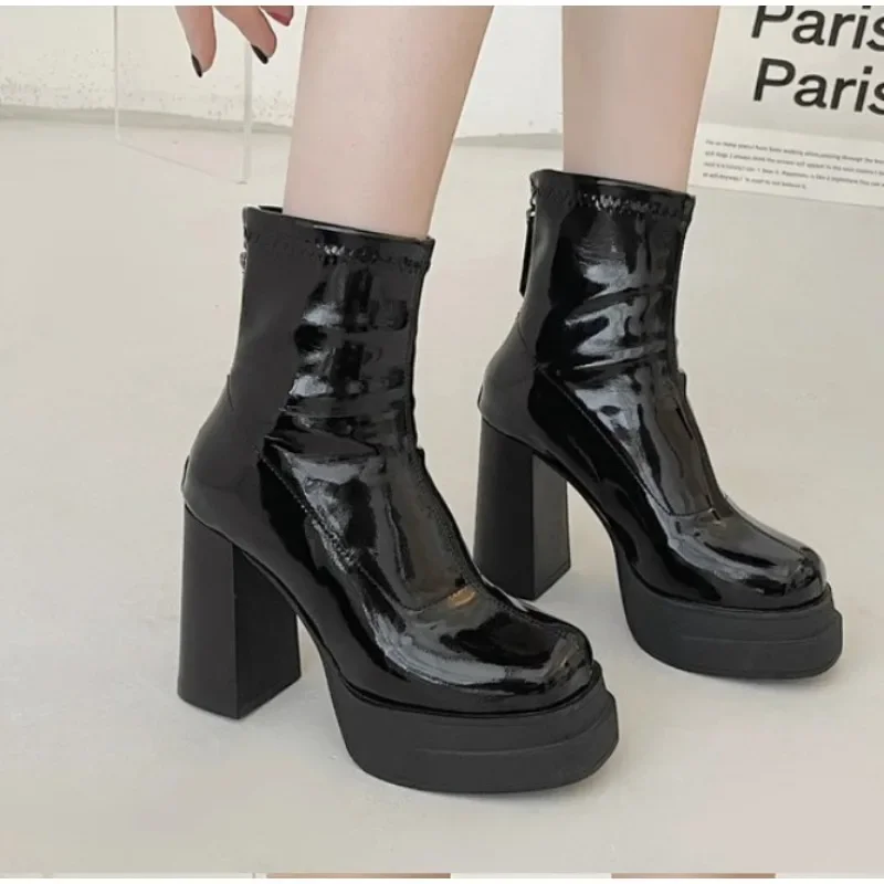 

New Chunky High Heels Ankle Boots Women Back Zipper Patent Leather Boots Woman Light Fashion Designer Black Platform Booties