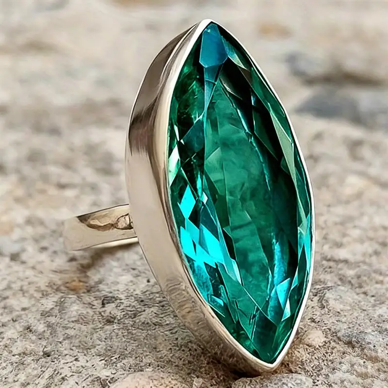 Huitan – bague Marquise pour femmes, style simple avec CZ vert brillant, accessoires de fête de mari