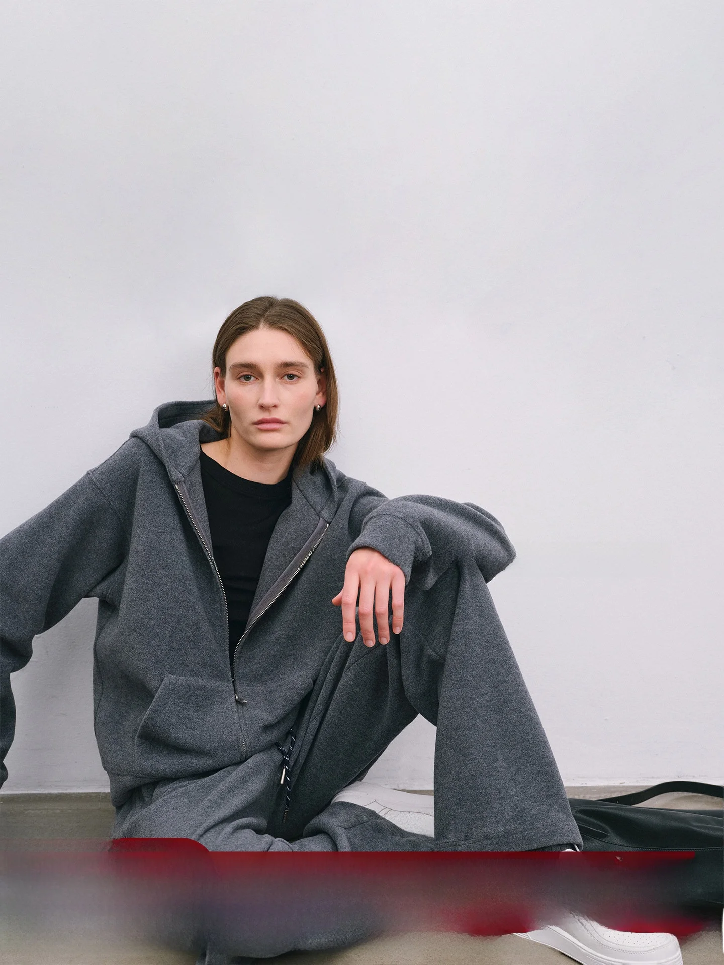 

Комплект CHICJANE: Ультрамодный шерстяной свитшот-худи и брюки с рельефным узором для женщин. Модный зимне-осенний наряд.