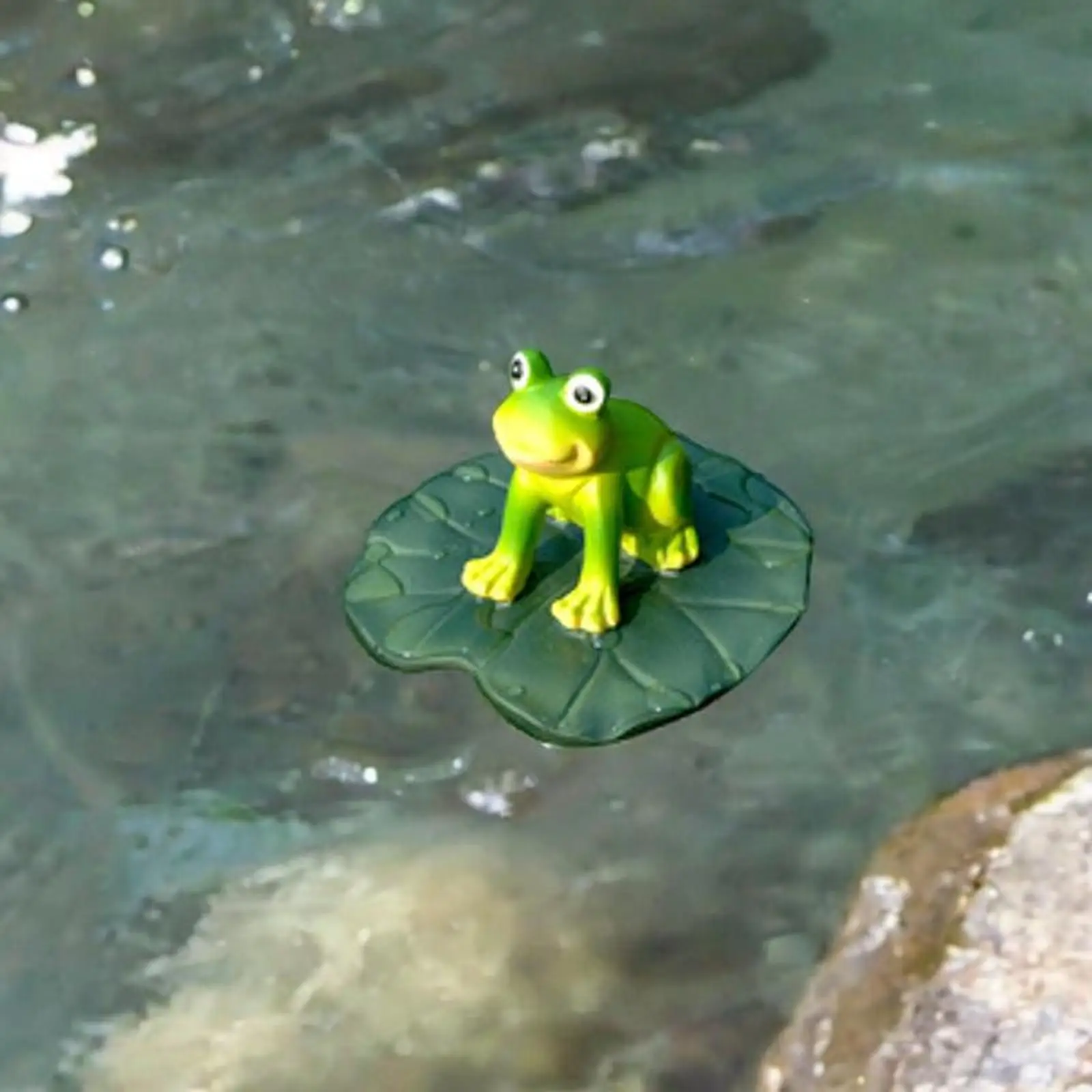 Resin Floating Frog Ornament Creative Animal Statue Pond Decor Garden Accessories Decorative Figure for Yard