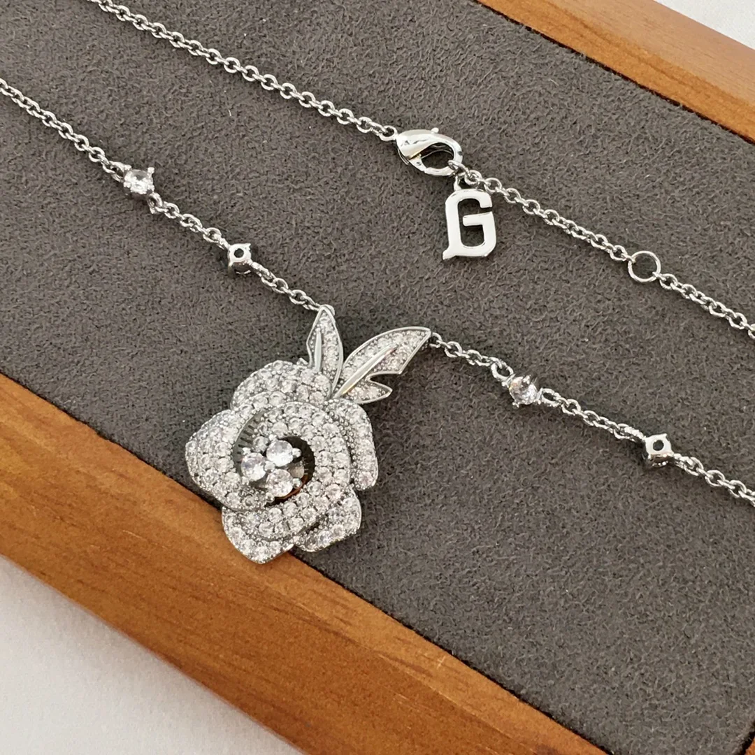 New bramble rose full diamond necklace bow No.5 stud earrings branch vine flower clavicle chain gold-plated celebrity high order