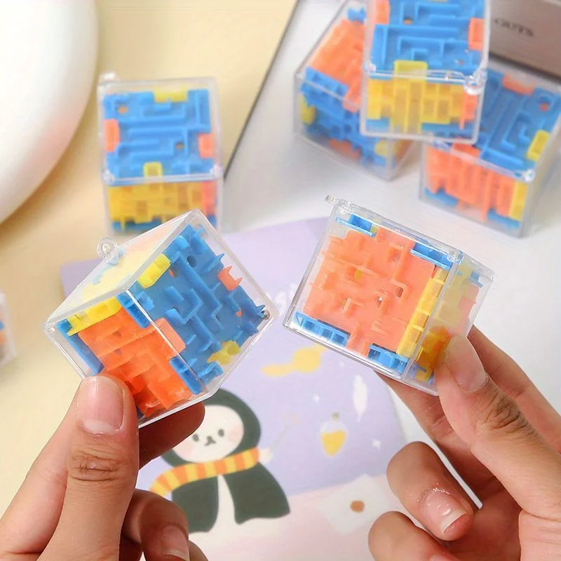 4 قطعة ثلاثية الأبعاد المتاهة الاطفال لغز لعبة كرة دوارة صغيرة اليد لعبة الدماغ المضايقون لعب الأطفال التعليمية الضغط اللعب لعبة جديدة