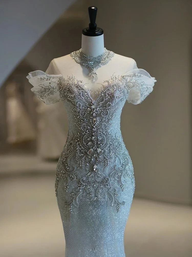 

A new fishtail light luxury dress with heavy and main fabric welcome for people going out