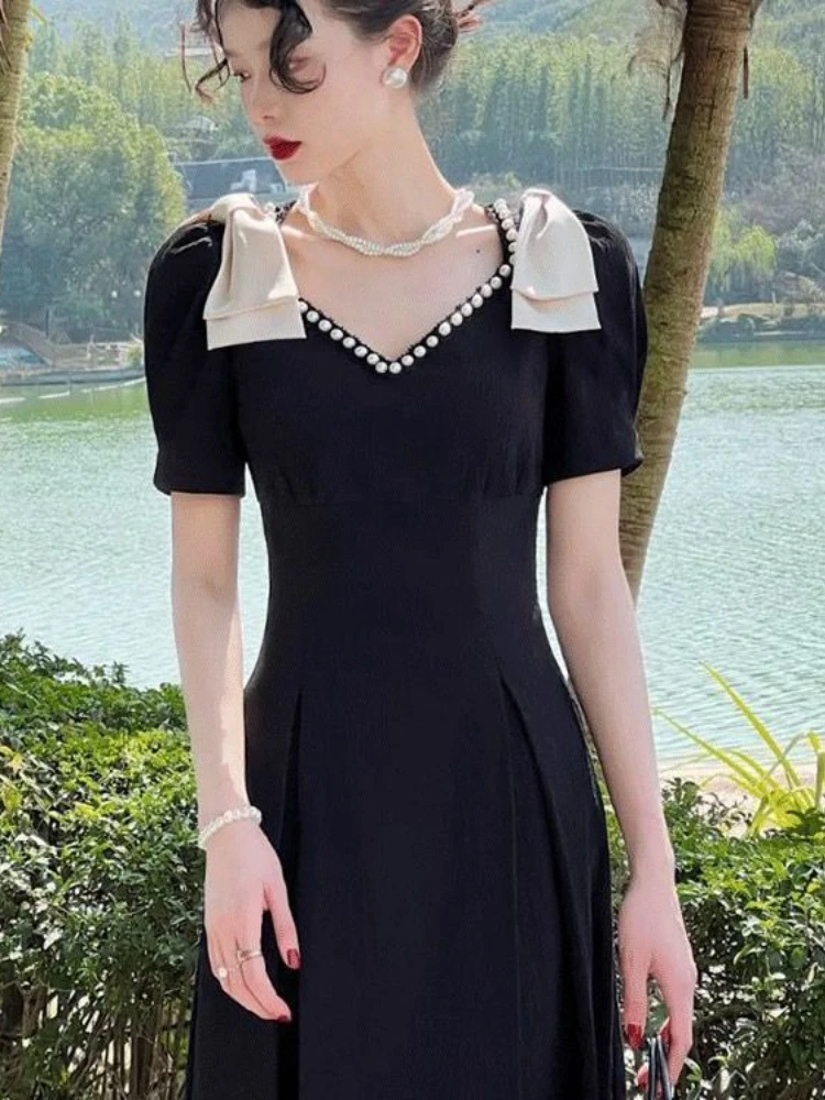 Dresses Women Pearls Elegant French Style Temperament All-match Simple Trendy Summer Ladies Creativity Solid Retro V-neck Modern