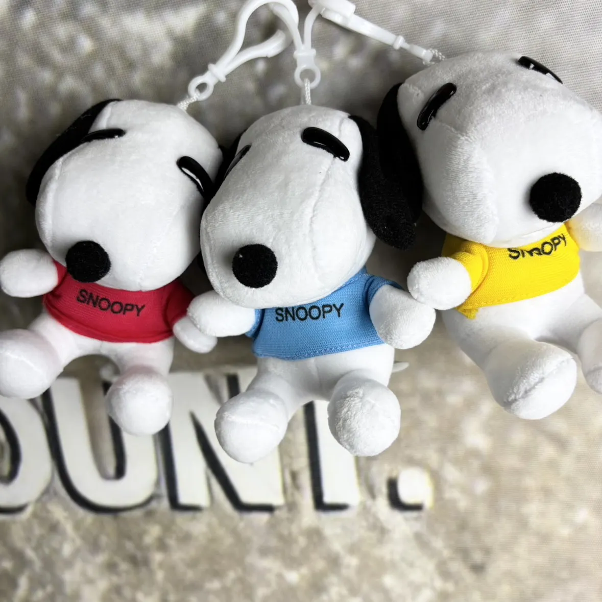 Conjunto de 3 peças de brinquedos de pelúcia Snoopy de alta qualidade, pingentes de pelúcia Snoopy e Woodstock, chaveiros de animais.