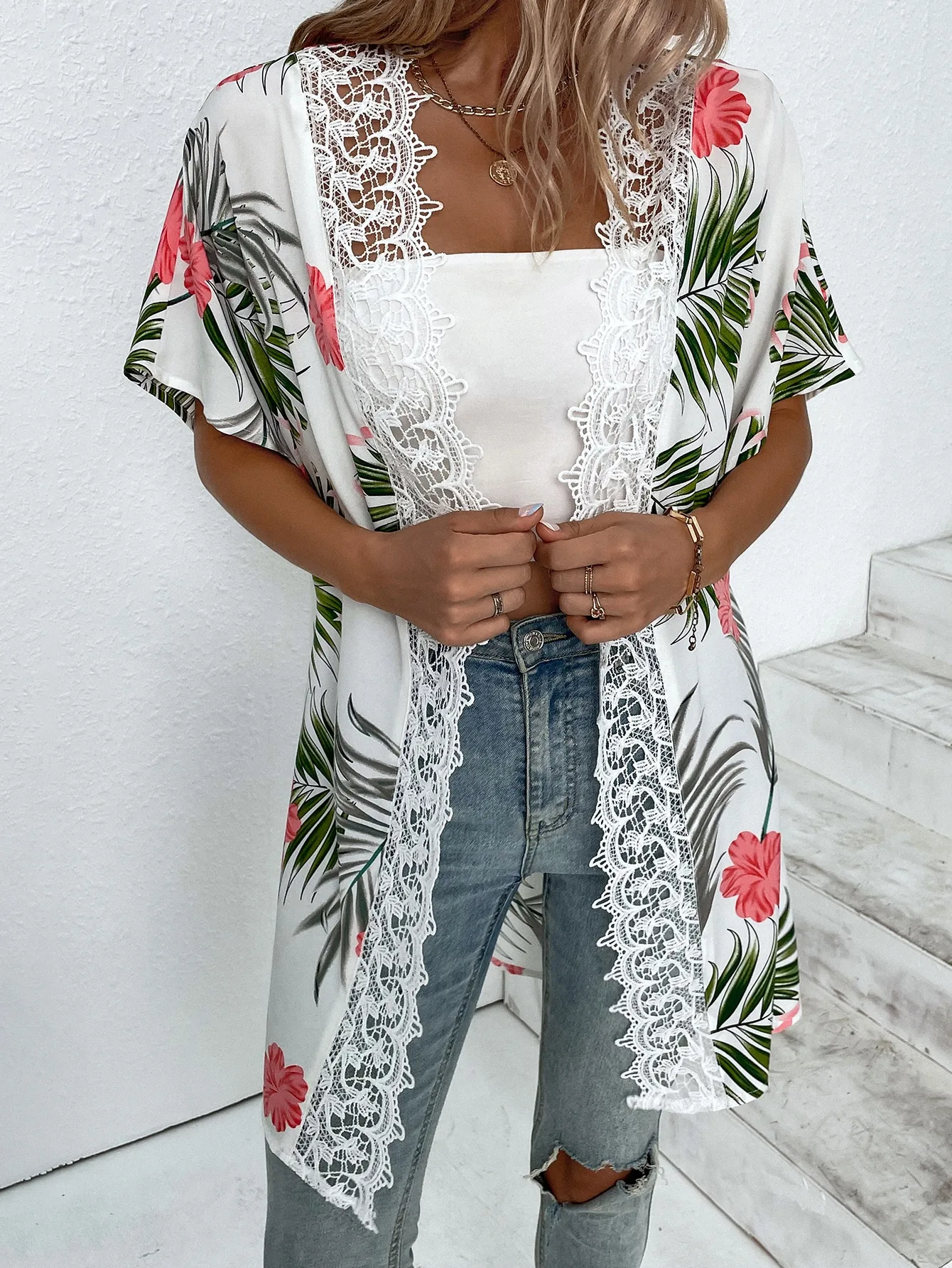 Summer Bohemian Lady Clothing Women\'s Beach Flower Print Lace Patchwork Fashionable Vacation Shirt Cardigan
