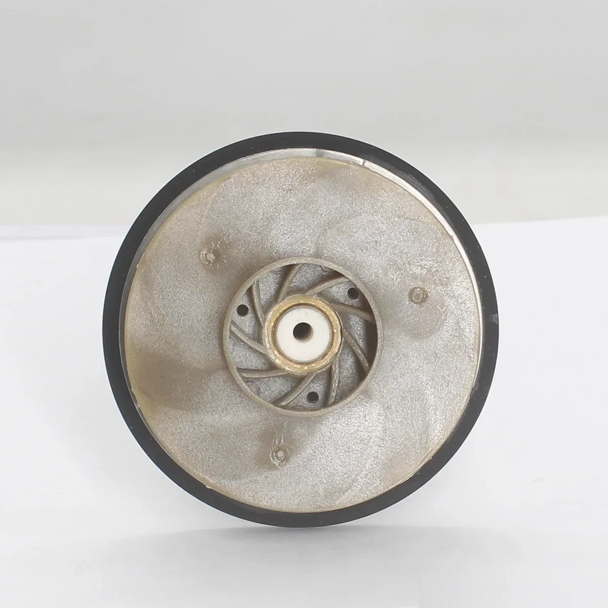 تنطبق أوراق المياه لمضخة توزيع المياه الدوارة لمضخة ويلو على قطع غيار غلاية الغاز 63 واط ~ 83 واط