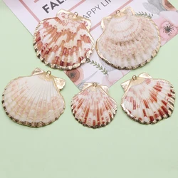 Fashionable Natural Shell Scallop Shaped Pendant Bohemian Style Women's Beach Jewelry Making Suitable for DIY Craft Accessories