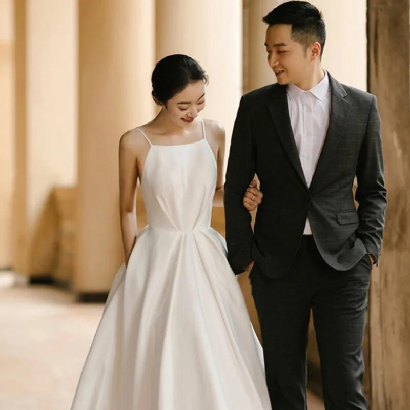 

Simple Satin Wedding Dress Travel Photography Bridal Gown Off-Shoulder White Dress Vintage Photo Shoot Dress