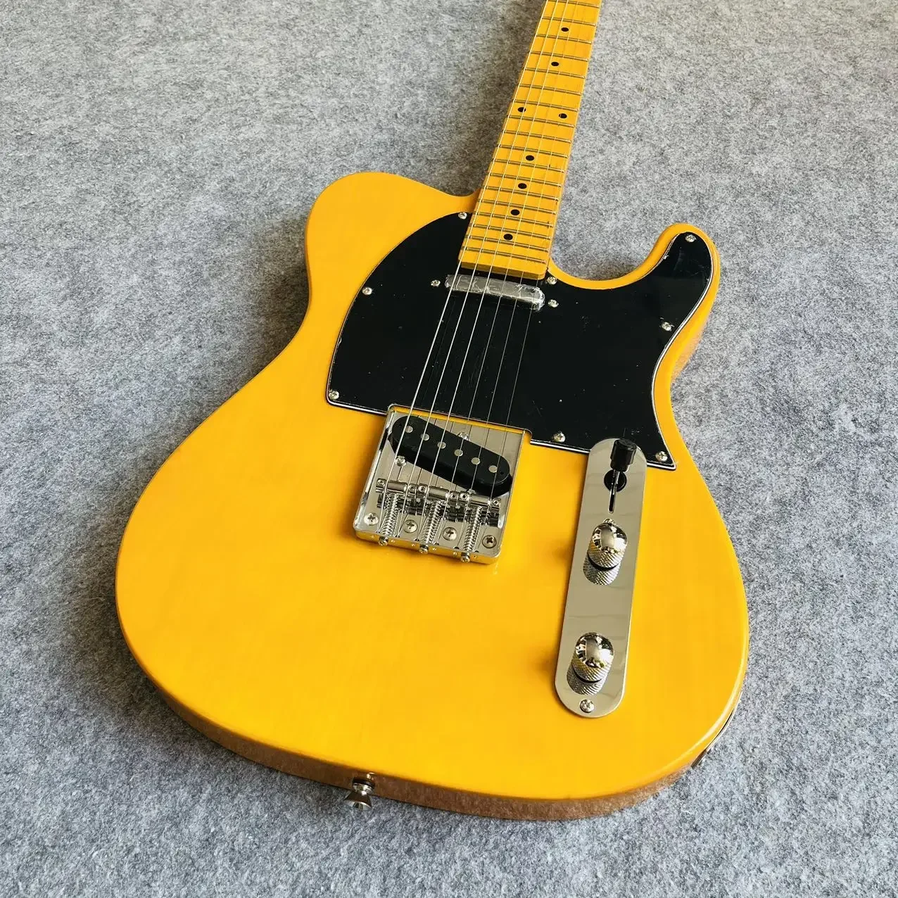 

IN STOCK Transparent Yellow Electric Guitar, Solid Wood Body, Professional Level, Quality Assurance,Ah