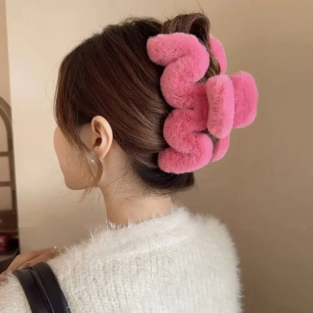 กิ๊บหนีบผมรูปตัว M น่ารัก กิ๊บหนีบผมทรงเรขาคณิต ที่รัดผมหางม้า เครื่องประดับผม กิ๊บหนีบผมทรงฉลามขนาดใหญ่ สำหรับผู้หญิง