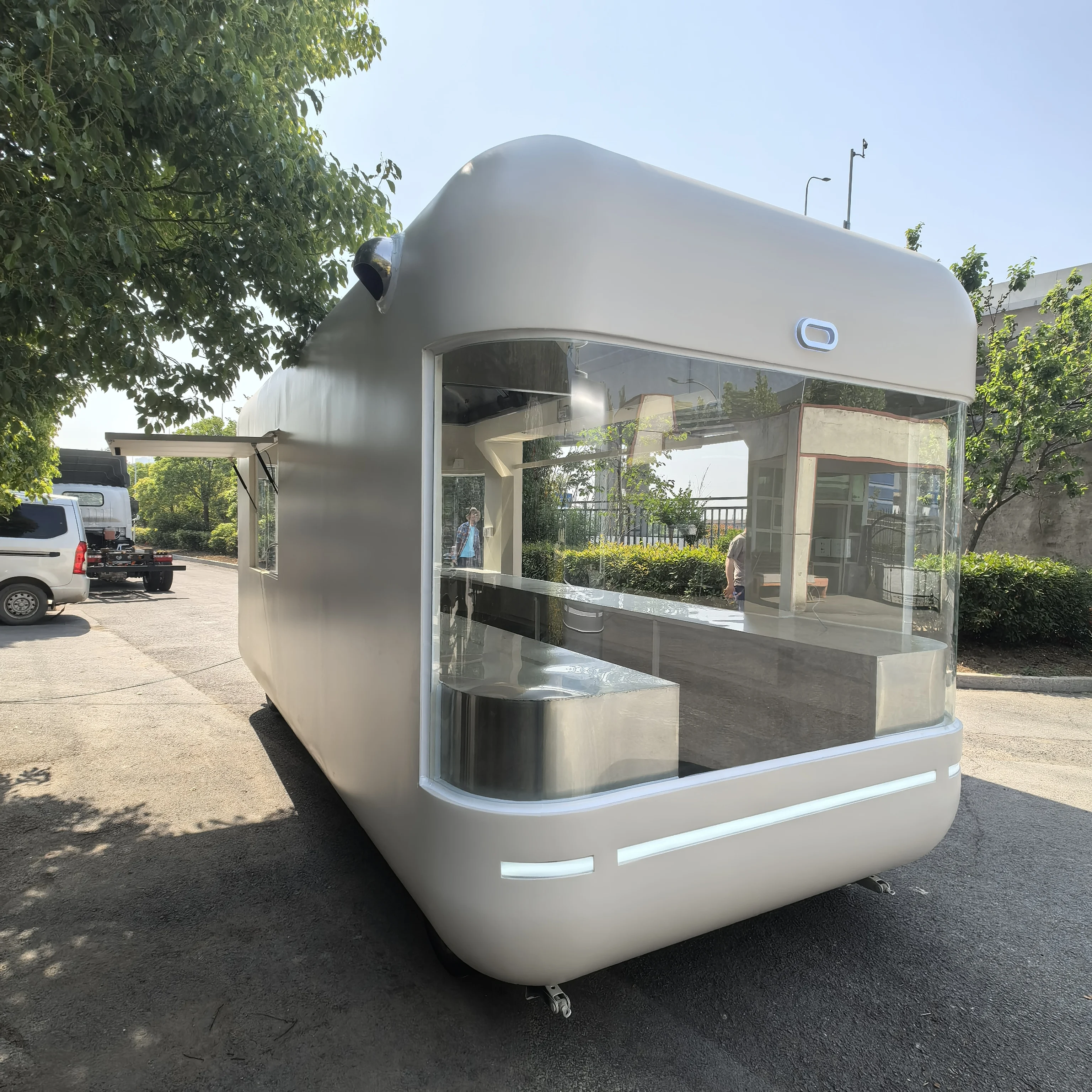 Fully Equipped Kitchen Multifunction Outdoor Bakery Winery Snack Mobile Food Trucks Ice Cream Food Trailer