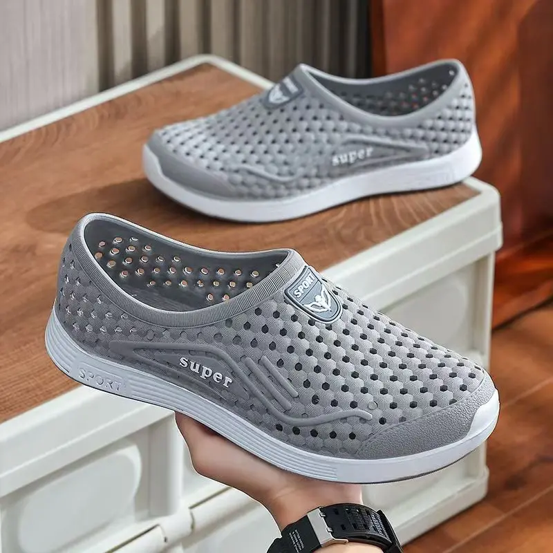 

Men Baotou Hollow Out Cave Sandals Summer New Soft sole Non Slip Breathable Slip On Outdoor Beach Sport Sandals Wading shoes