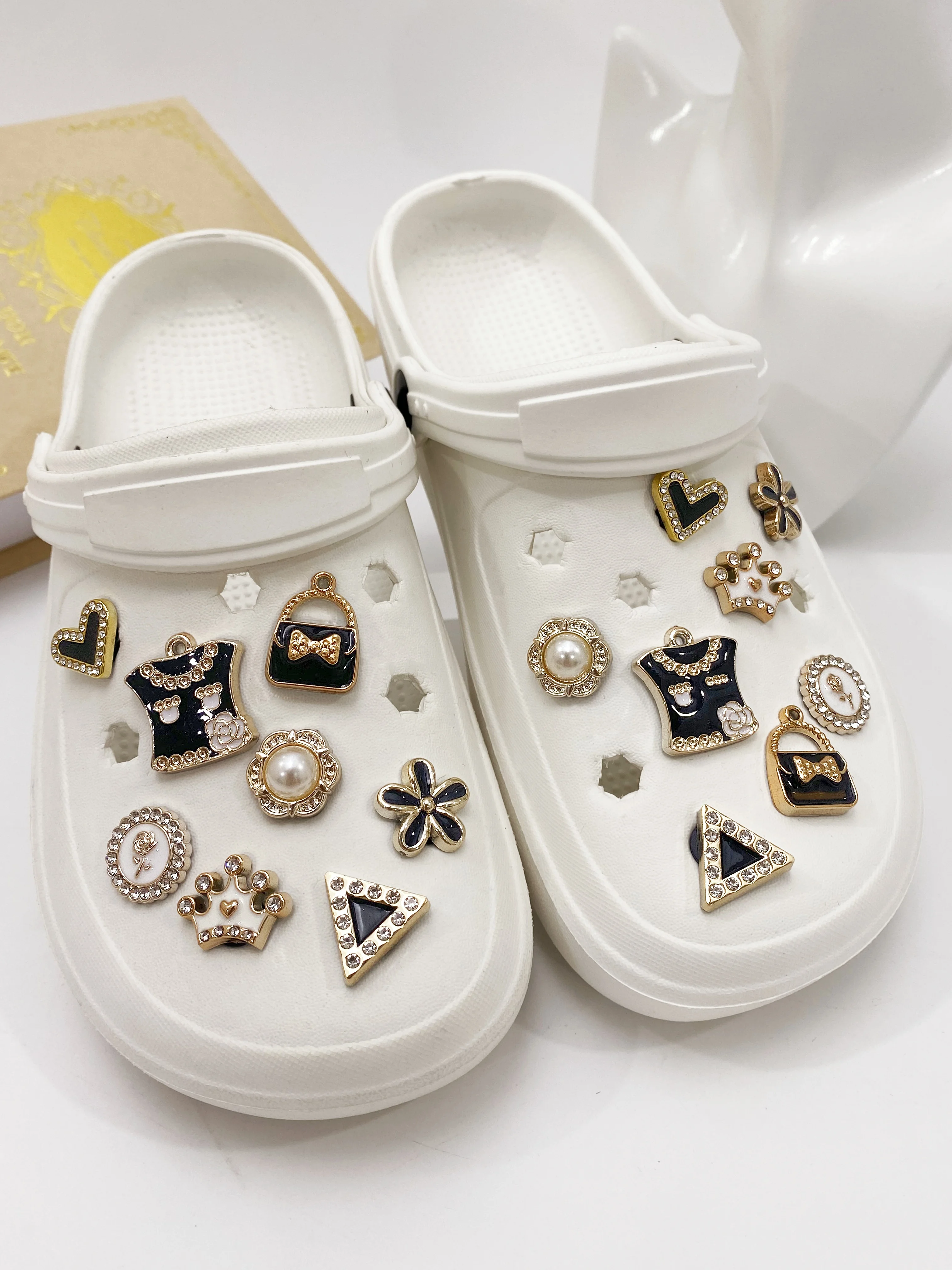 16 pcs Shoe Accessories (Black bag, Black Dress, Black Flowers, White Crown) Shoe Accessories - easy to install detachable DIY d