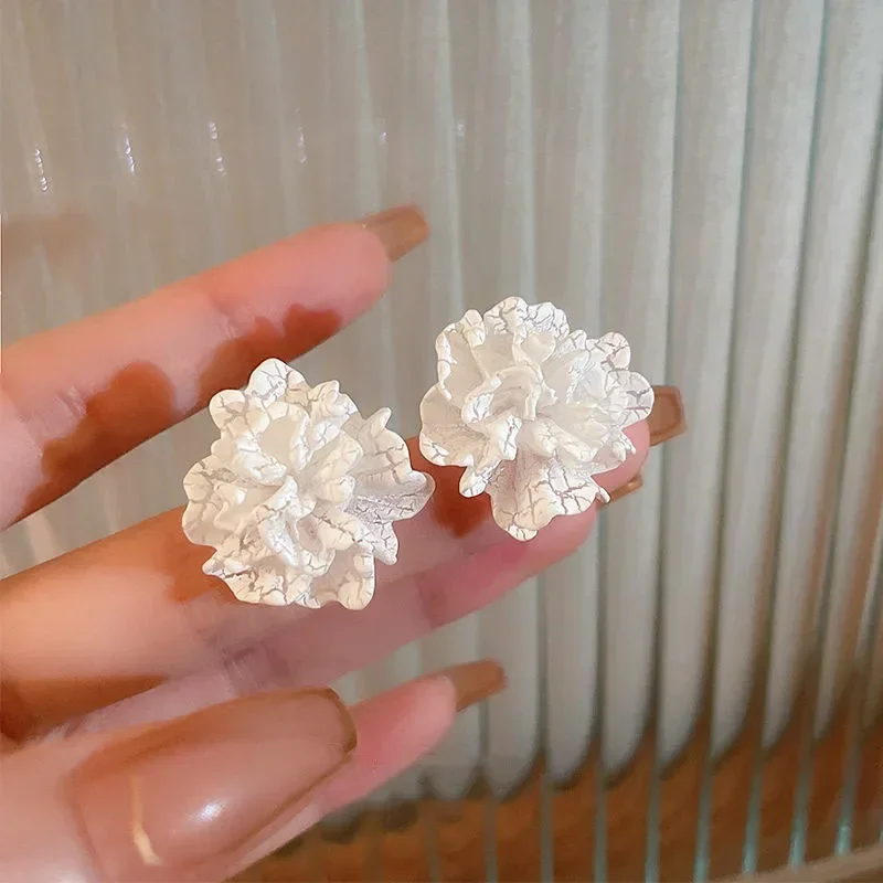 Pink Color Camellia Flower Stud Earring for Women Korean Style Temperament Simple Cute Ice Cracking Design Jewelry Brincos