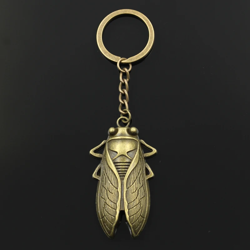 Keychain 62x33mm Summer Cicada Pendants DIY Men Jewelry Car Key Chain Ring Holder Souvenir For Gift