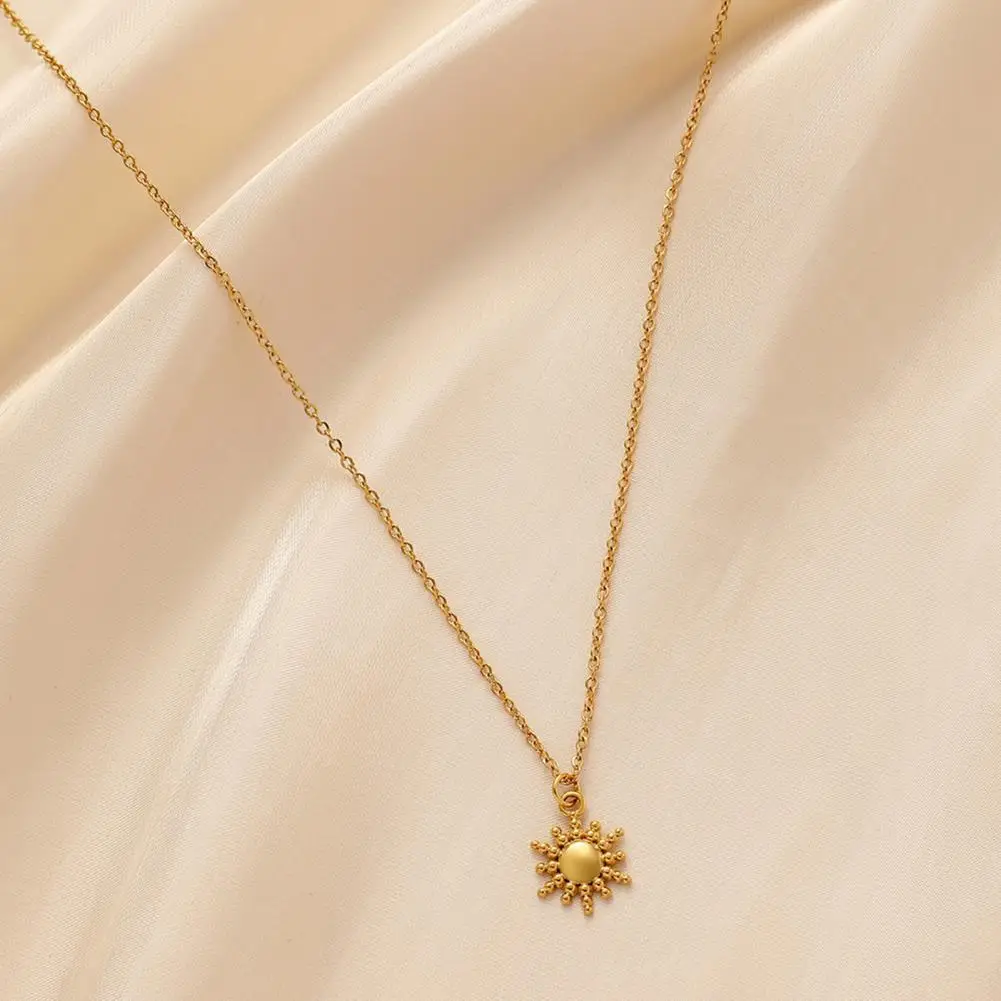 Golden Sun Pendant Necklace for Women, Stainless Steel, Adjustable, Extended Chain, Charm, Jewelry Accessories, Trendy Jewelry