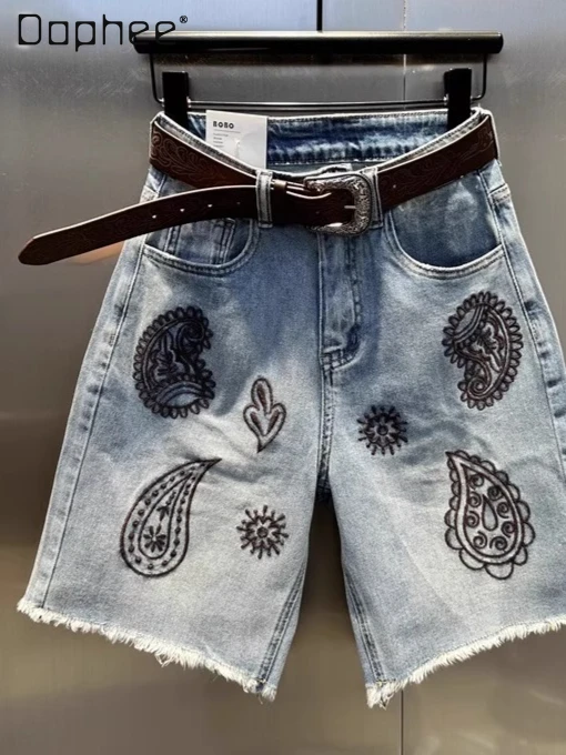 Hohe Taille Abnehmen Gestickte Blumen Ausgefranste Design Jeans Frauen Herbst Neue Straße Persönlichkeit Mode Lässig Fünf-punkt Hosen
