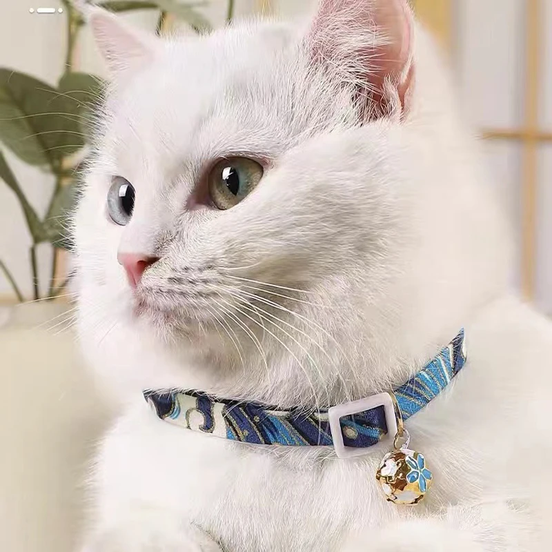 Japanese Style Cat Collar with Hollow Bell, Adjustable Safety Buckle, Puppy Kitten Necklace, Pets Chihuahua, Rabbit Bow Tie