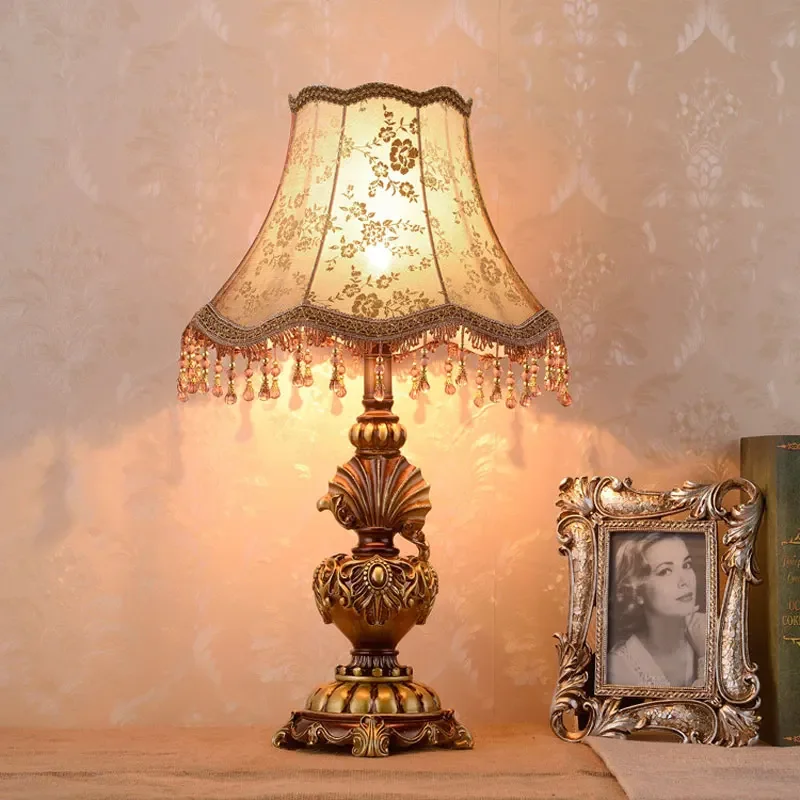 

American Table Lamp Bedroom Bedside Lamp Creative Hotel living room Luxury Home Retro Resin Desk Lamp Night Lighting