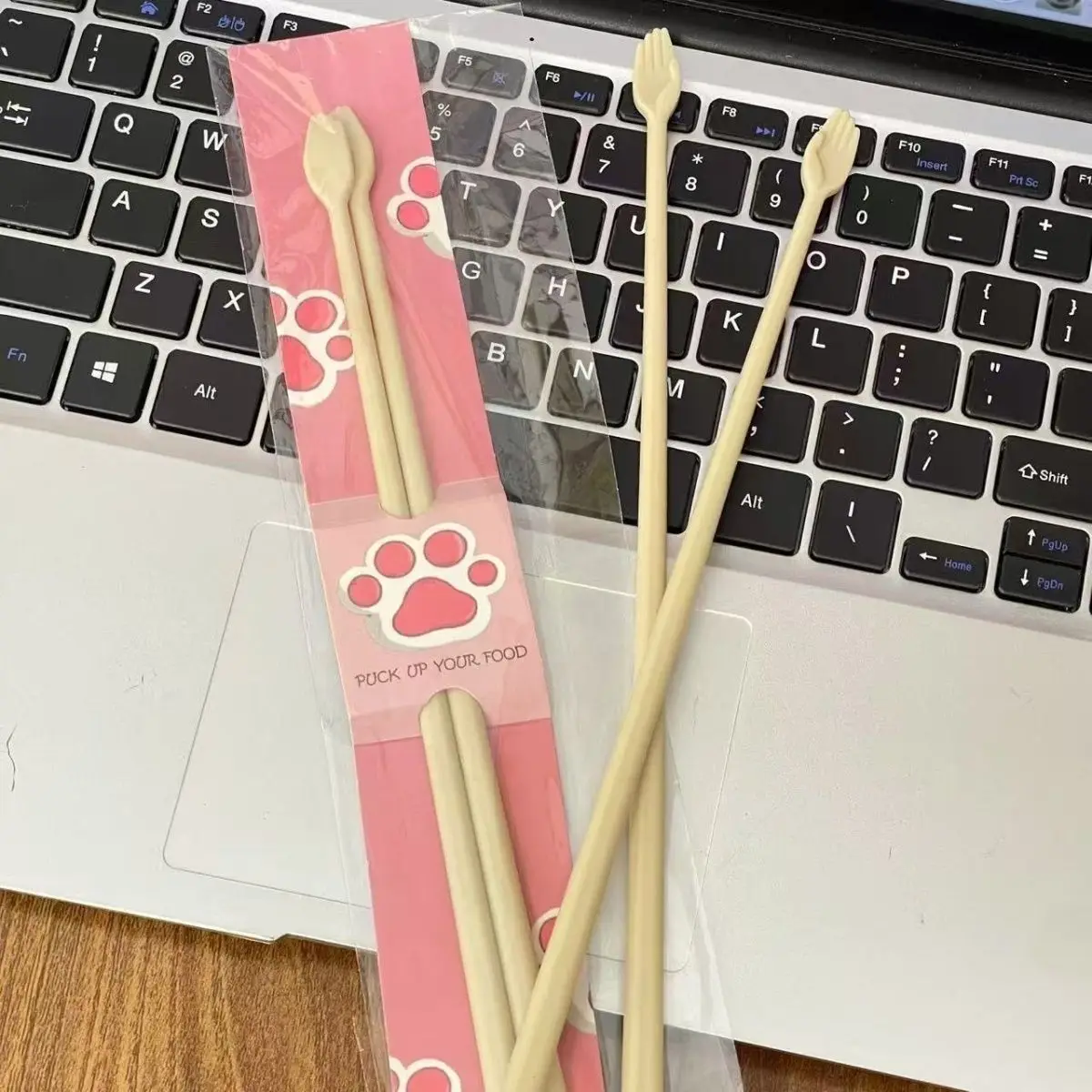 

New Creative Neural Humorous Palm Chopsticks Fingers Several Customers Funny Gifts Abstract Personality Portable Tableware Gifts