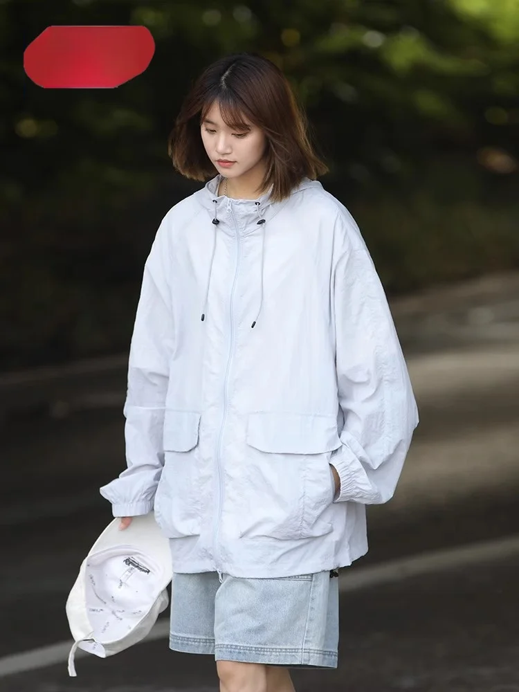 ملابس Tonlion up Do الرياضية للحماية من الشمس للرجال خفيفة الوزن ومسامية من الحرير الجليدي بغطاء للرأس من Jaet صيفية مضادة للأشعة فوق البنفسجية من البوليستر