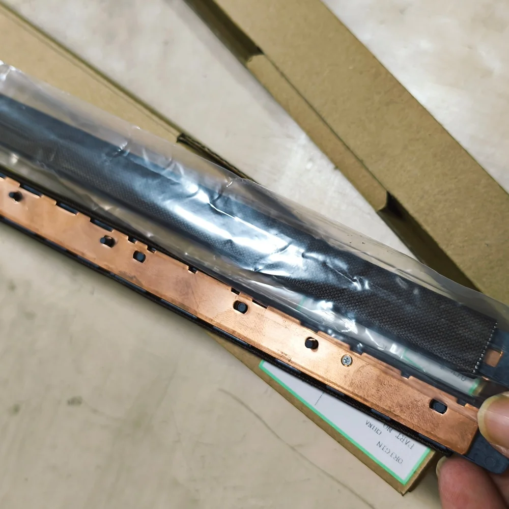 

1PCS ORIGINAL Oil Application Pad for Ricoh MP2554 3054 3554 4054 5054 6054 2555 3035 3555 4055 5055 6055 Fusing Pad