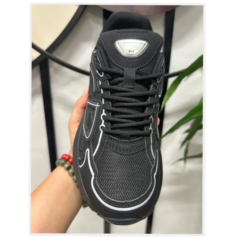 Men's Black Low Top Sneakers Lightweight and Comfortable Shoes Distinctive Look Fashion Men's Shoes Casual Jogging Shoes b30