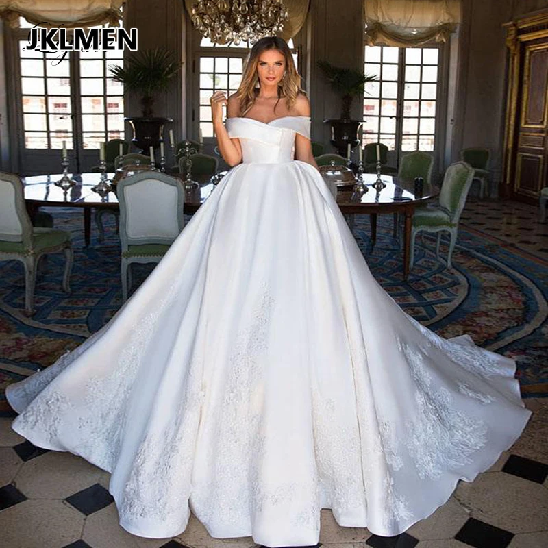

Boat Neckline Luxury Ball-Gown Wedding Dress Satin Fabrics Elegant Princess Wedding Gown