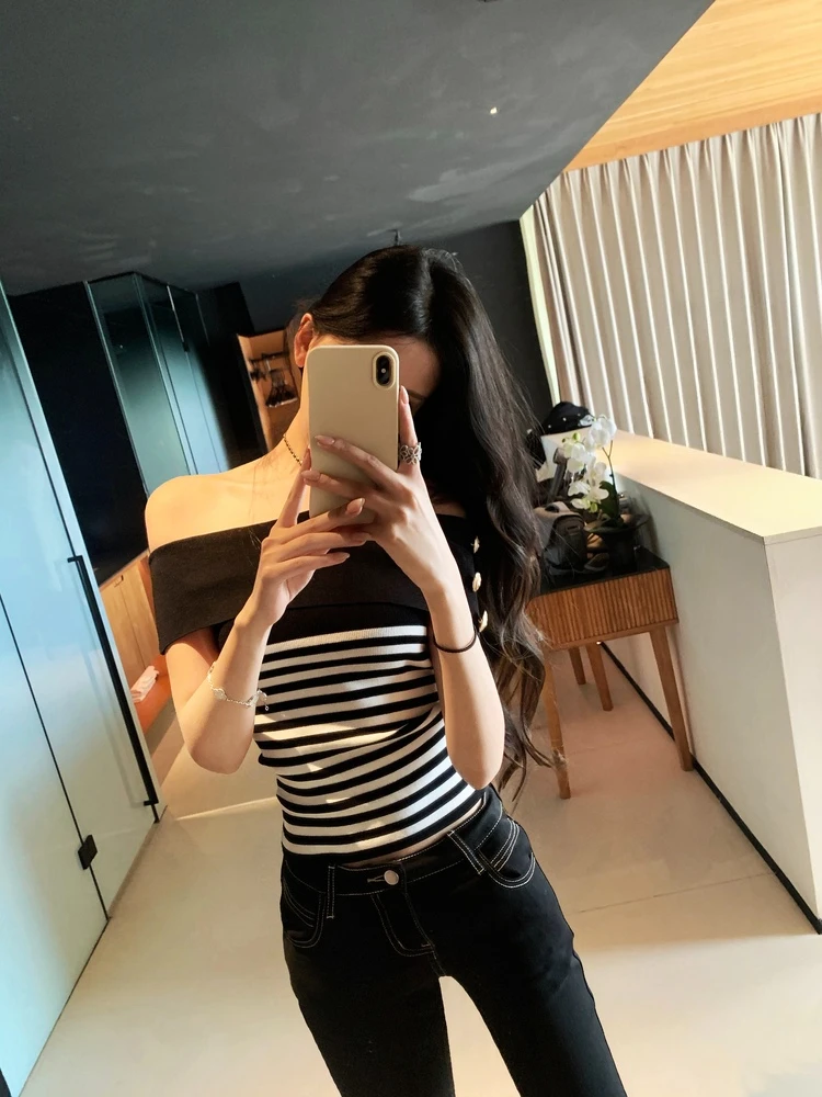 

Slim Fit Striped Short T-Shirt Women's Commute Casual Outerwear Shoulder Bared Versatile M900 One Shoulder Pattern