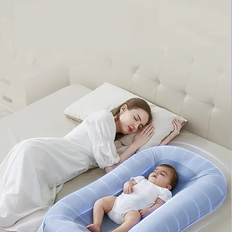 Bed-in-bed crib for newborn baby to soothe baby, prevent choking on milk, wake up on the floor, prevent jumps, sleep safety