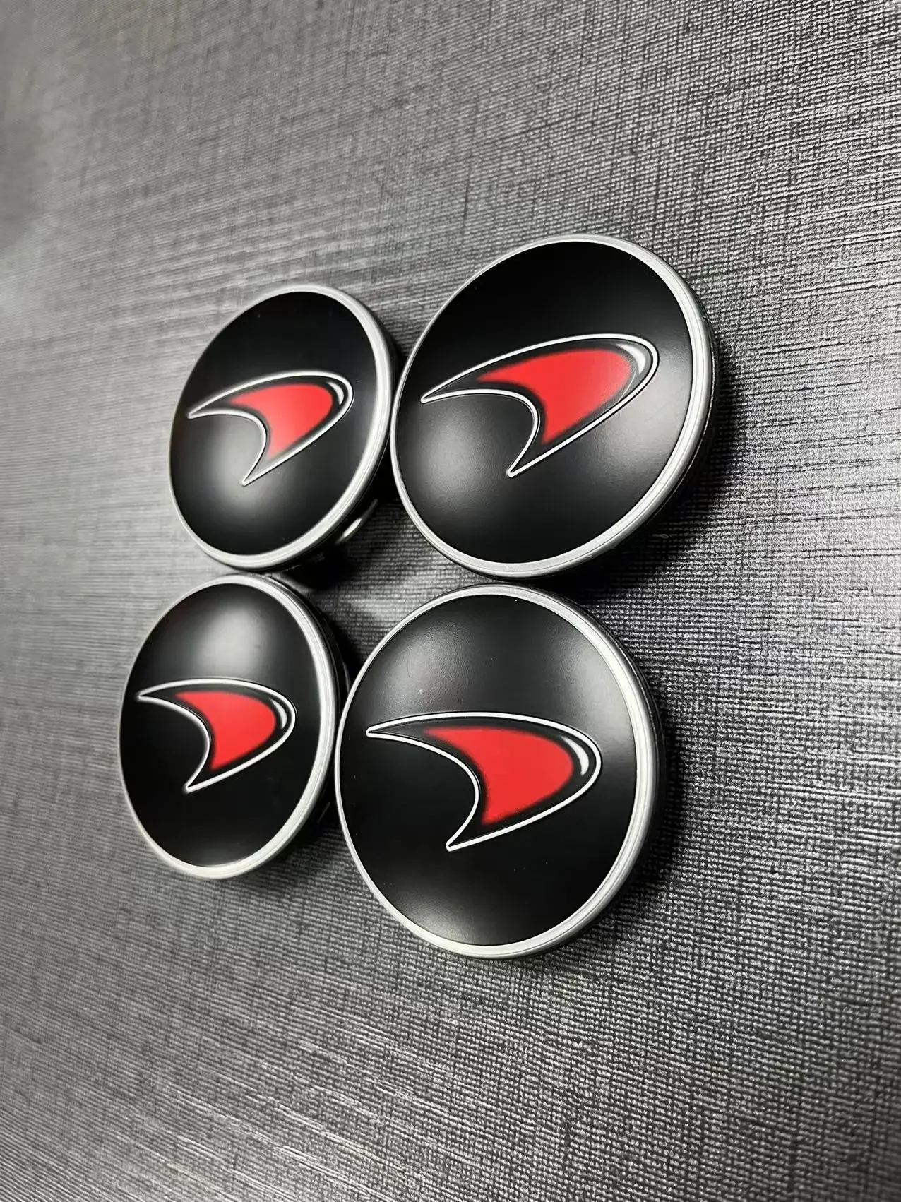 Applicable to Mclaren MP4-12C 625C 650S Carbon Red Wheel Center Cap - 11B0644CP 11B1650CP