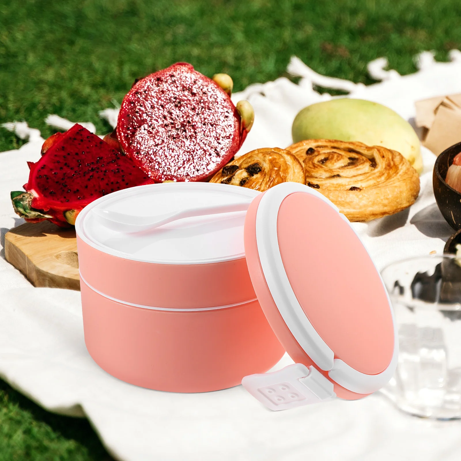 

Large Capacity Bento Lunch Box 2 Layer Microwave Safe Portable Plastic Food Container Leak Proof Design Ideal for Outdoor Work