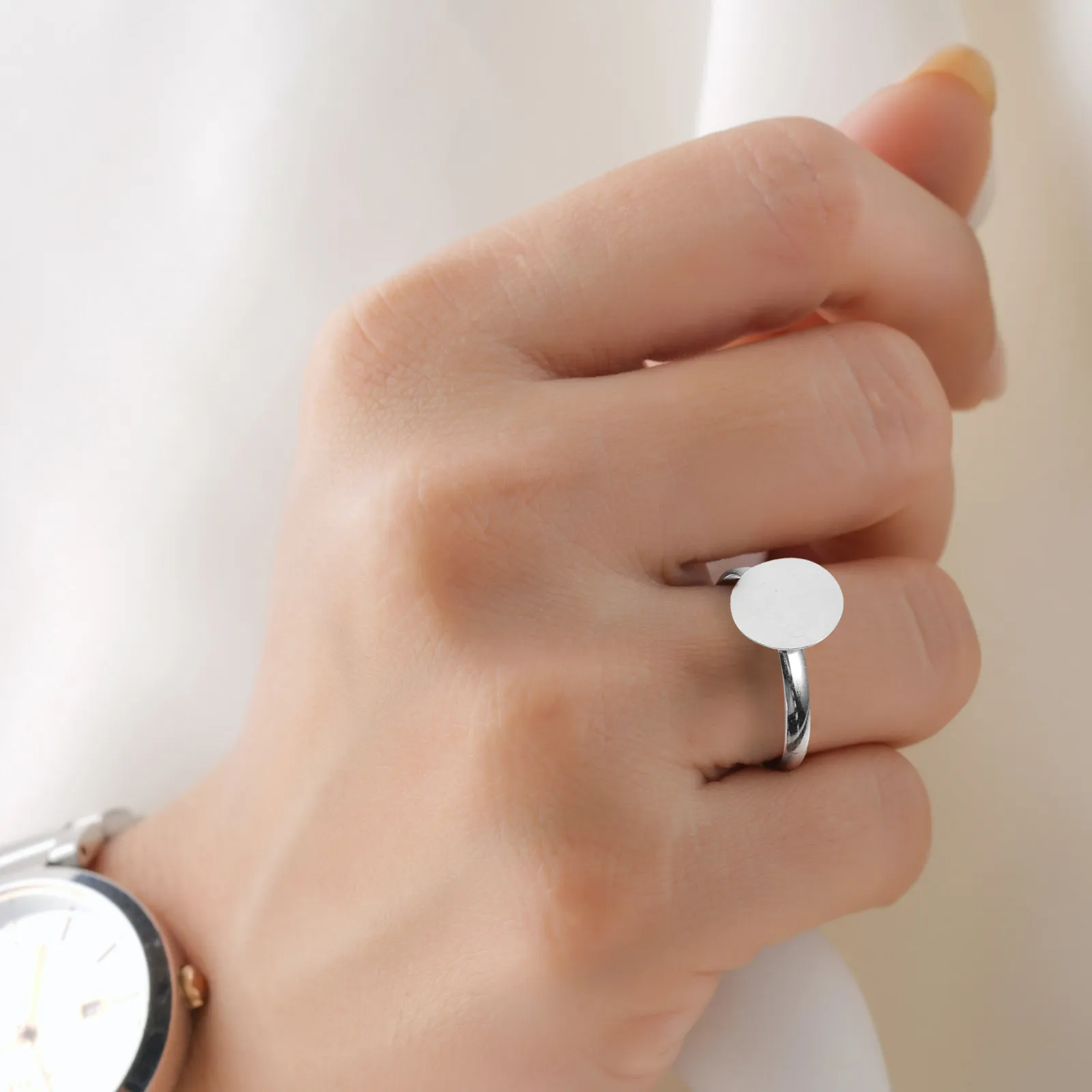 

100 шт. заготовок для колец из сплава, плоские основы для изготовления ювелирных изделий своими руками, для создания индивидуальных колец, подарков, оправ, аксессуаров для рукоделия