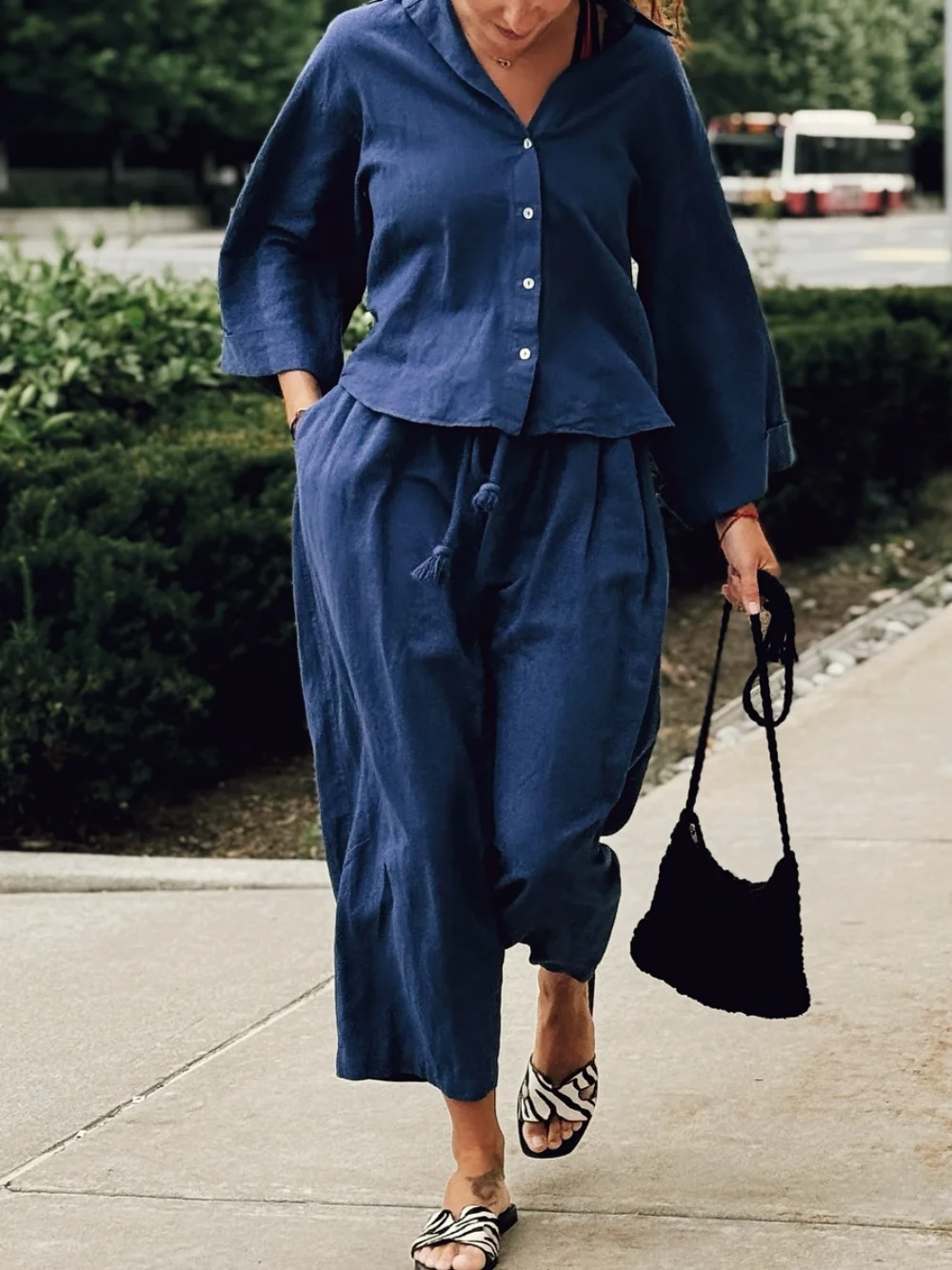 

Women's 2-Piece Set Fashion Lapel Pocket Long Sleeve Single-Breasted Shirt High Waist Drawstring Slim Fit Pants Solid Color