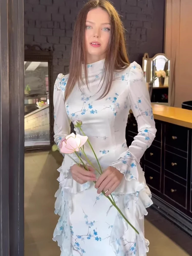 Elegant Temperament Long Dress, Slim Fit Round Neck, Pleated Decoration, Floral Waist Cinching, Dinner Party Dress, Long Skirt