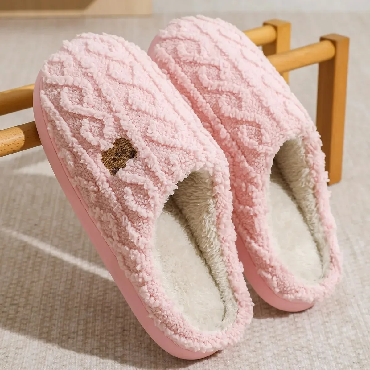 

New Women Slippers Winter Warm Men Home Plush Slides Cute Couples Indoor Soft Sole Fluffy Flats Bedroom Non Slip Furry Shoes