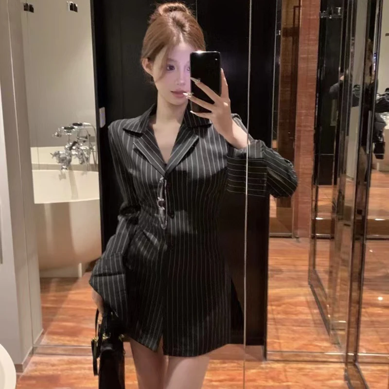 

Elegant Black Striped Long Sleeve Slim Fit Shirts Women Korean Chic V-Neck Blouse Y2K Fashion Office Lady All-match Tunic Tops