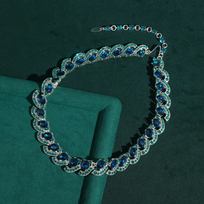 الفاخرة خمر الأزرق كريستال الراين الطاووس ريشة المختنق القلائد للنساء اكسسوارات المجوهرات العتيقة الكلاسيكية عيد الميلاد