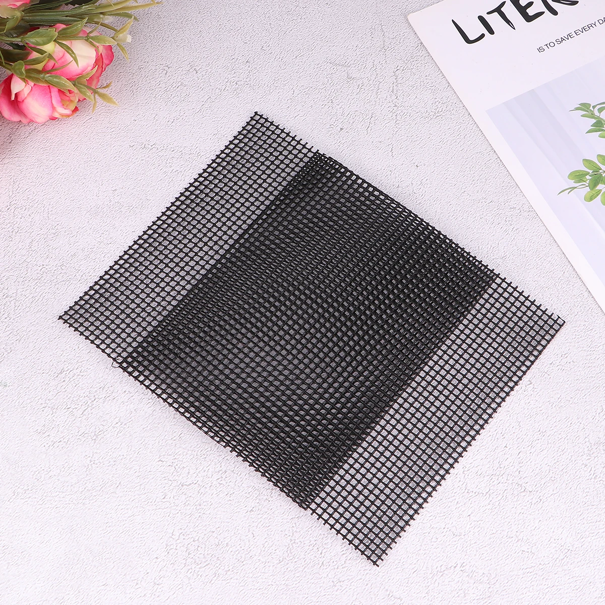 

2 Packs Black Mesh Grid for Flower Pots Drainage Holes Square Soil Mats Leakproof Ventilated Reusable PE Cut Shape Gardening
