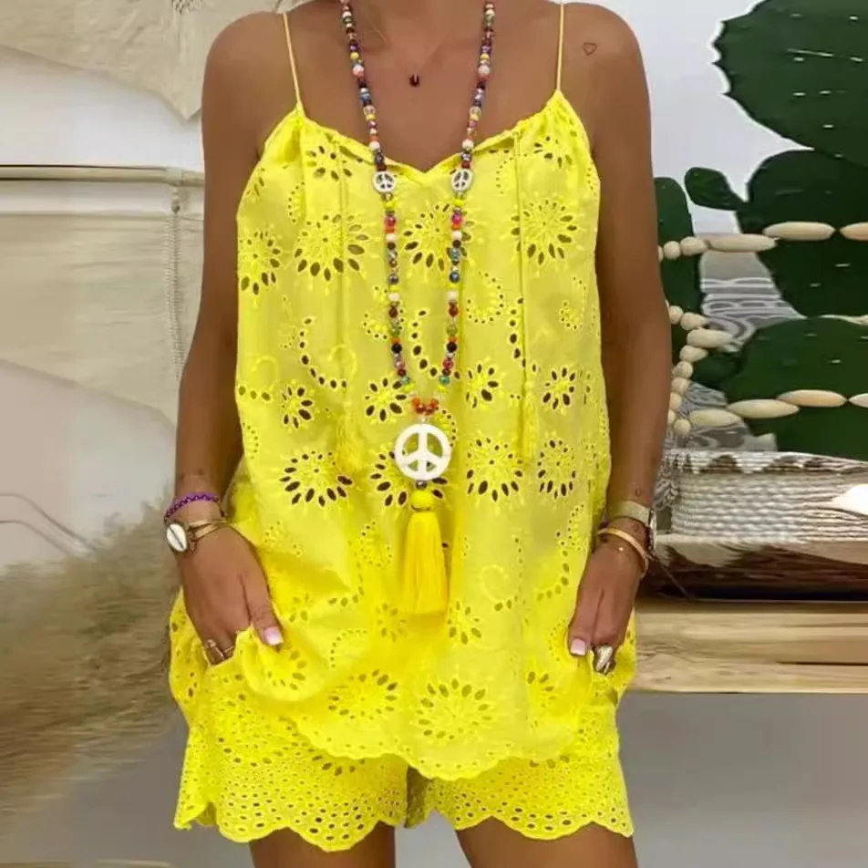 

Летние новинки, трансграничный жаккардовый топ с лямкой на шее и вышивкой + свободный комплект шорт с 5 точками Cw27196