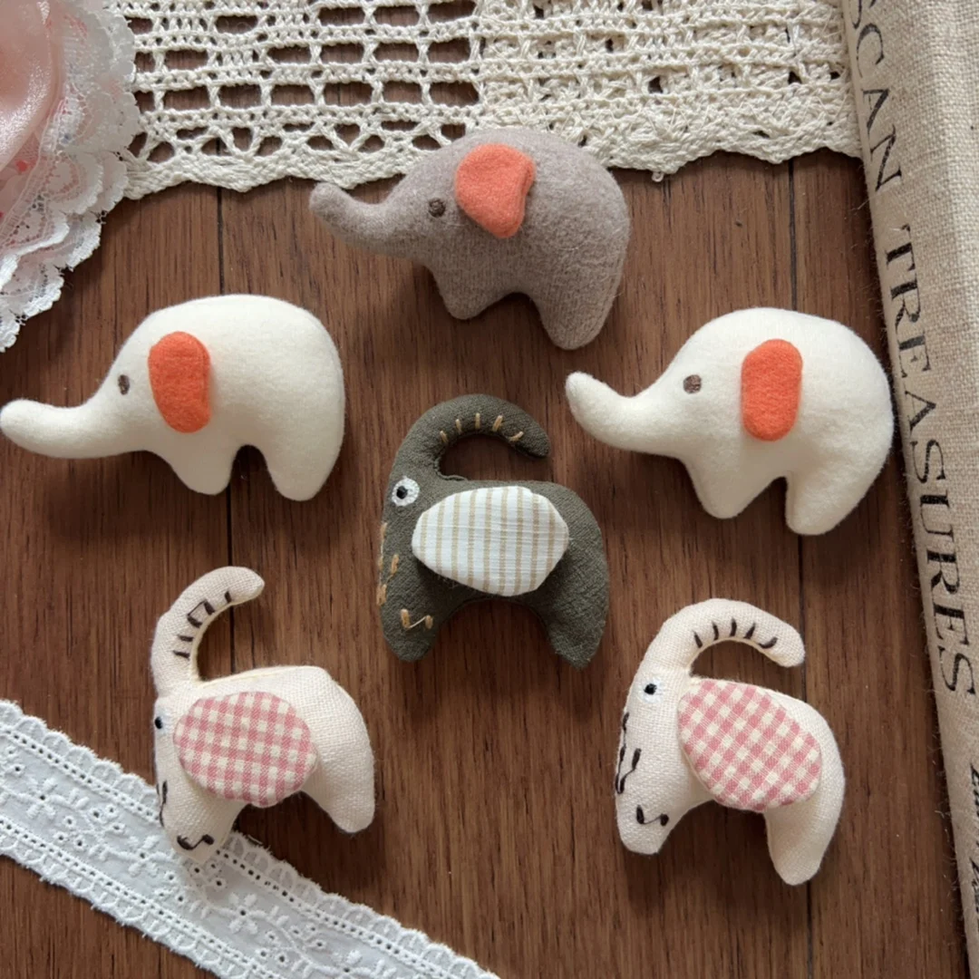 Multifunctional Cartoon Little Dog Hair Pin Brooch DIY Handmade Pendant for Scarf Shoes Hat Bag Backpack Clothing Trim