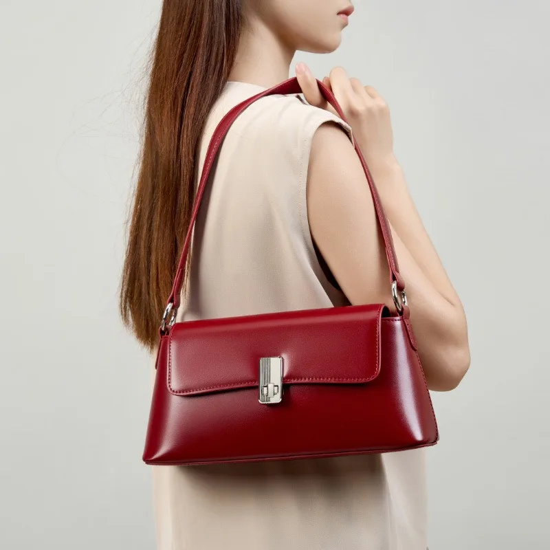 

2026 Vintage Oil Wax Cow Leather Underarm Bag Genuine Leather Crossbody Shoulder Bag with Chain Women's Luxury Designer Handbag