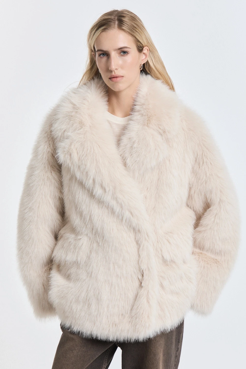 IG 2026 Women Notched Lapel Loose Faux Fur Jacket Oversized Long Sleeve Soft Warm Trendy Winter Daily Fashion Street Outer Coat