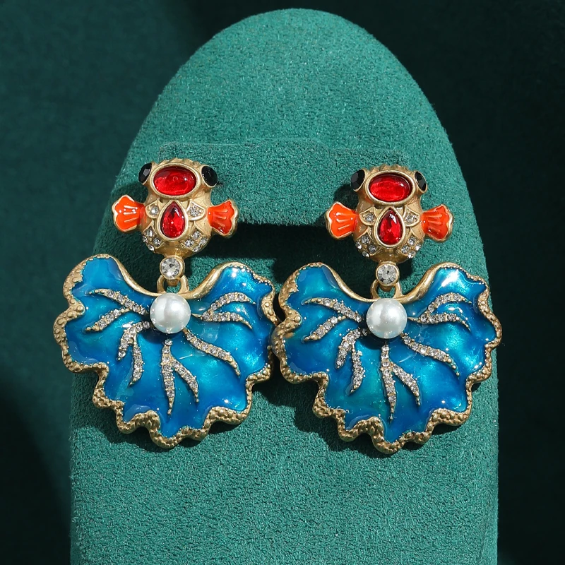 

Vintage Gold Color Natural Stone Red Goldfish Drop Earring Charm Rhinestone Tail High Quality Decoration Music Festival Jewelry
