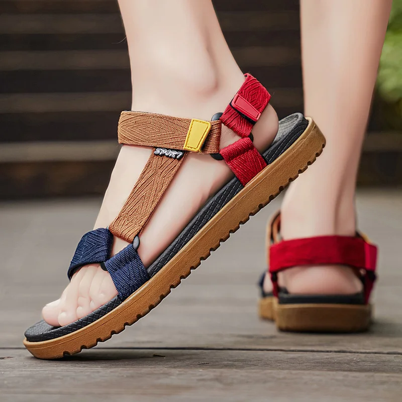2026 Summer Men Lightweight Outdoor Sandals Breathable Anti-Slip Beach Shoes Soft Flat Bottom Walking Sandals With Exposed Toes