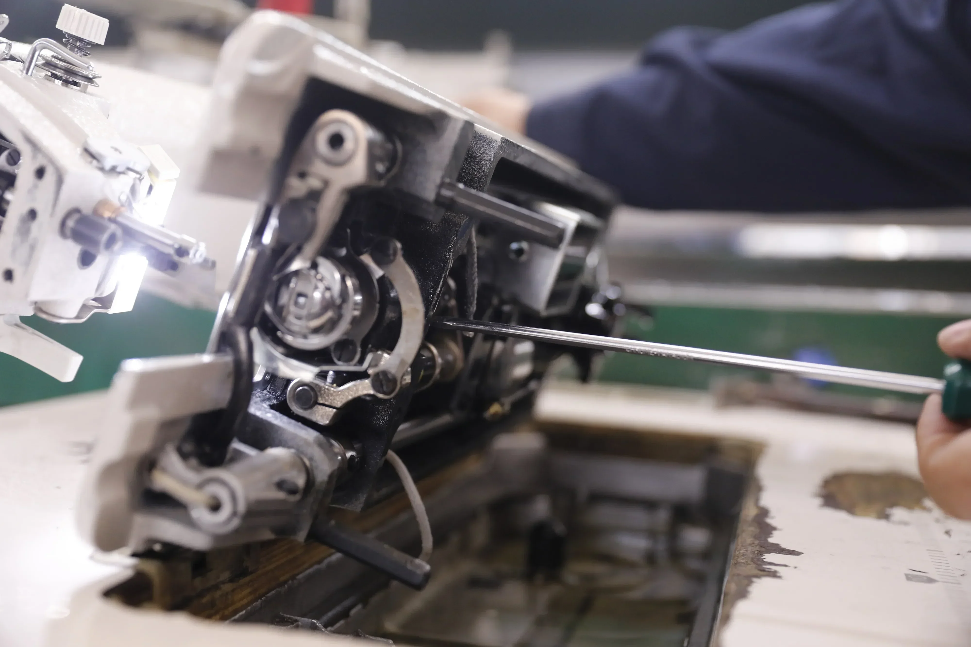 كوستورا دوميستيكا شخصية بور أكمادو فابريكا ماكينا كوستورا دليل صناعي نقطي فيكسو كاسيير